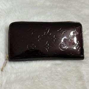 Louis Vuitton Monogram Vernis Amarante zippy wallet